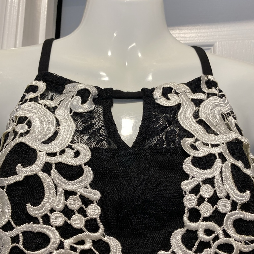 NWT - I.N.C. International Concepts Black Lace Sleeveless Halter Blouse - Sz PM - Picture 9 of 16
